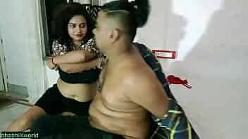 देसी कॉलेज गर्ल फक्किंग के लिए कैश! हिंदी XXX सेक्स video