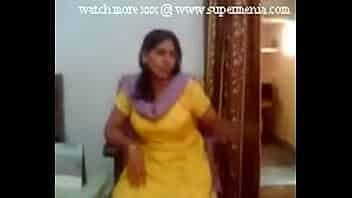 indian punjabi aunty showing boobs to young lover video