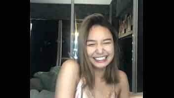 Sachzna laparan nipple slip viral video video